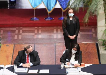 Gobierno crea programa Acompáñame a Crecer para atender a niños de 0 a 4 años