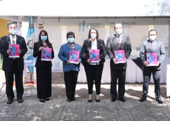 150,000 textos de Matemática para Institutos por Cooperativa serán distribuidos