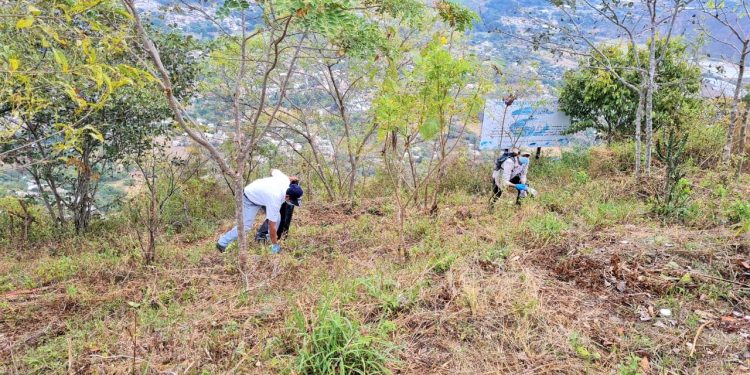 MARN en Salamá limpia zona turística
