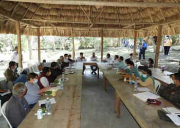 Viceministro de Ambiente participa en reuniones para proteger el Lago Petén Itzá