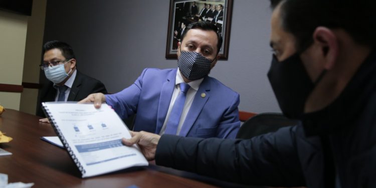 Ministro Reyes “buscaremos mecanismos legales para reinstalar a mandos y agentes destituidos injustamente”