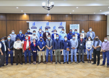 Ministro Mario Rojas y alcaldes de San Marcos acuerdan cooperación por el medio ambiente