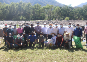 Jornada de limpieza protege cuenca del río Motagua en Quiché