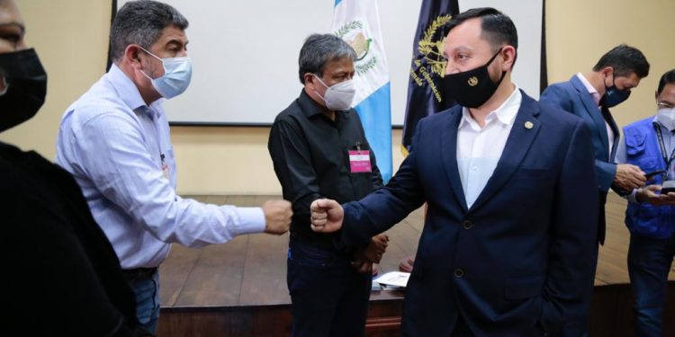 Conformarán mesa de trabajo para analizar acuerdo de seguro obligatorio para terceros