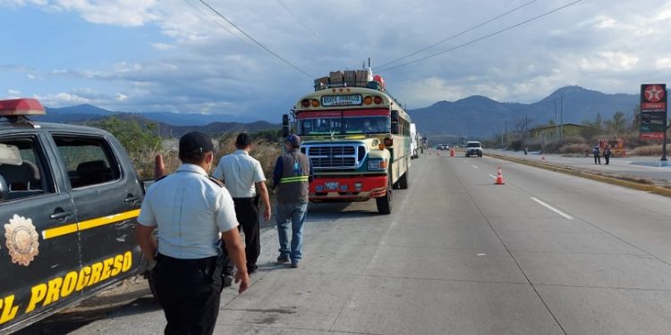 DGT y PNC realizan operativos conjuntos del transporte extraurbano