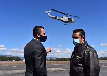 Viceministro Antinarcóticos visita instalaciones de la Fuerza de Tarea de Interdicción Aérea