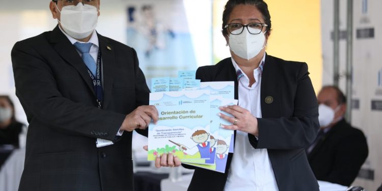 Mineduc y Contraloría trabajan por la educación de la Transparencia