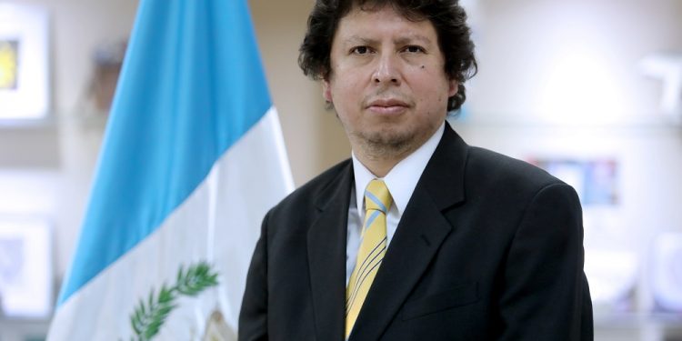 DIACO CUENTA CON NUEVO DIRECTOR