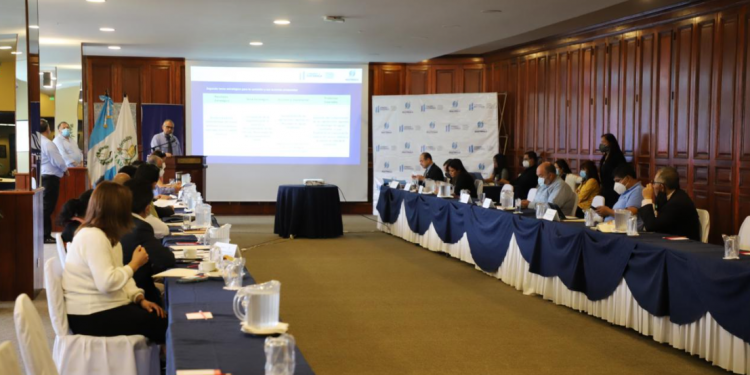 Viceministro de Ambiente presidió reunión del Conadur