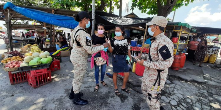 Ejército de Guatemala participa en capacitación de equipos que apoyarán proceso de vacunación contra el Coronavirus, COVID-19
