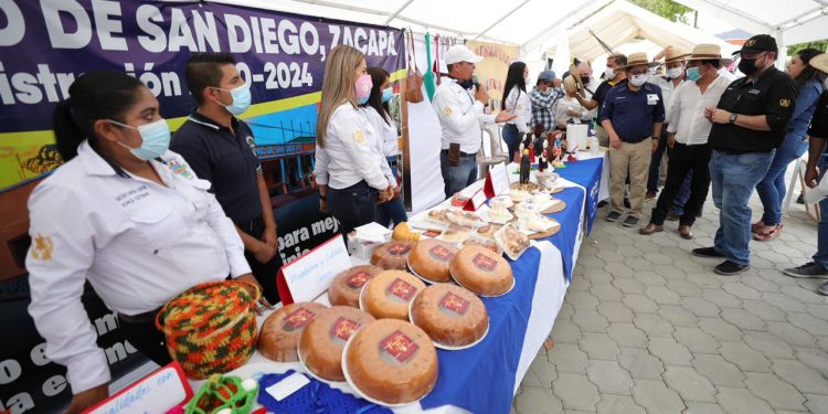 Alcaldes de Zacapa dialogan con autoridades de economía sobre reactivación económica local