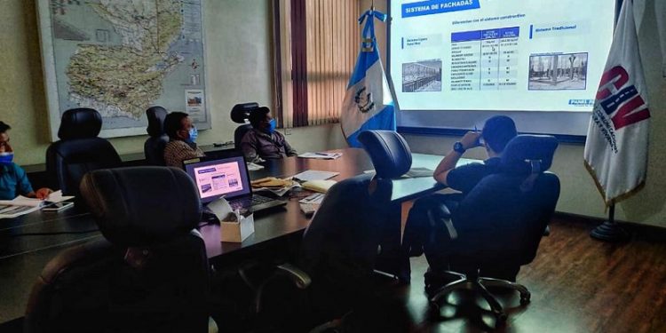 Colaboradores del Fondo Social de Solidaridad se capacitan para dar un mejor servicio