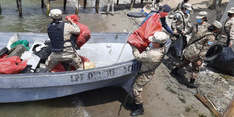 Ejército de Guatemala participa en capacitación de equipos que apoyarán proceso de vacunación contra el Coronavirus, COVID-19