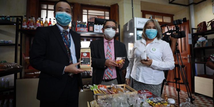 Tienda antena de la red “Mi Pueblo, Mi Producto” abre sus puertas en el centro histórico de Ciudad de Guatemala