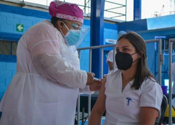 Puestos de vacunación funcionarán con normalidad en ciudad de Guatemala durante Semana Santa