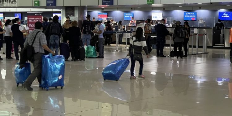 Aeropuerto Internacional La Aurora, preparado para la Semana Mayor