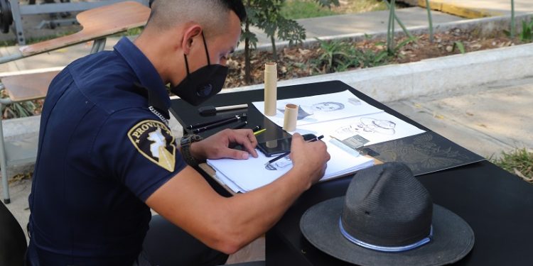 Un brigada de PROVIAL con grandes aptitudes artísticas