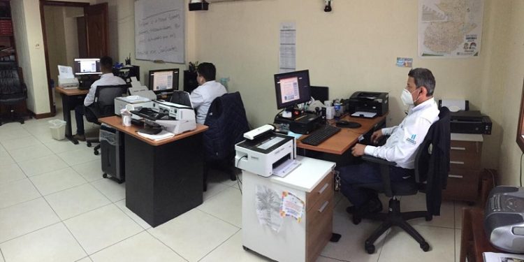 Seminario para combatir el uso de equipos terminales móviles obtenidos de manera ilegal