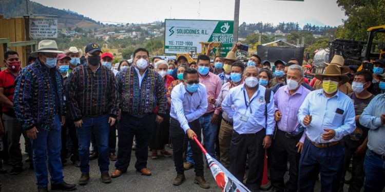 El CIV inicia otra obra, que unirá al departamento de Sololá con Quiché