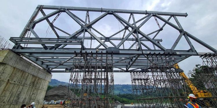 CIV construye puente que comunica a Playa Grande Ixcán, con otros municipios de Quiché