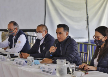 Ministro Mario Rojas y alcaldes de Sololá acuerdan acciones por el Lago de Atitlán