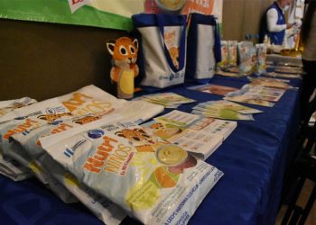 Áreas de Salud del MSPAS inician con entrega de Alimento Complementario Fortificado a familias con niñas y niños de 6 a 24 meses de edad
