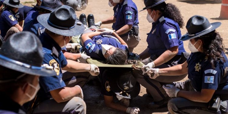 36 mujeres Brigadas de PROVIAL al servicio, para brindar seguridad en carreteras