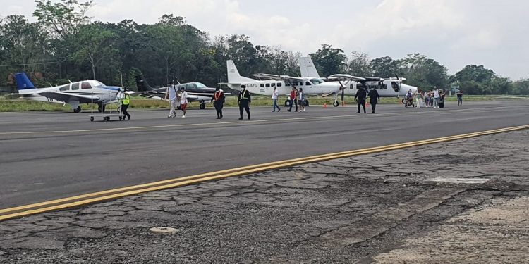 Aeródromo de Retalhuleu recibe turistas con destino al Irtra