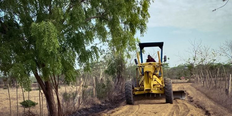 Más de 4 mil 500 familias beneficiadas con 18 kilómetros de carretera balastada