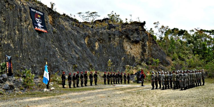 Ejército de Guatemala participa en capacitación de equipos que apoyarán proceso de vacunación contra el Coronavirus, COVID-19
