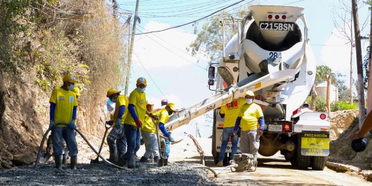 Más de 15 mil beneficiados con rehabilitación de carretera en Santa Rosa