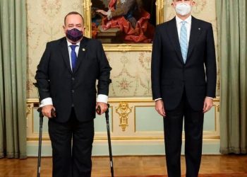 El presidente Giammattei se reúne con el Rey de España