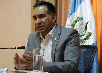Ministro Mario Rojas expone en foro de inversión económica