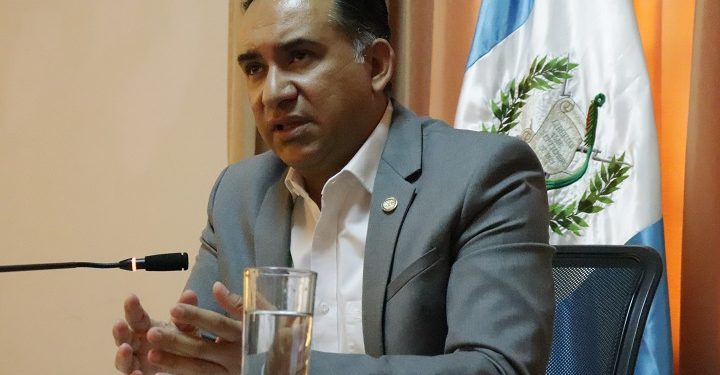 Ministro Mario Rojas expone en foro de inversión económica
