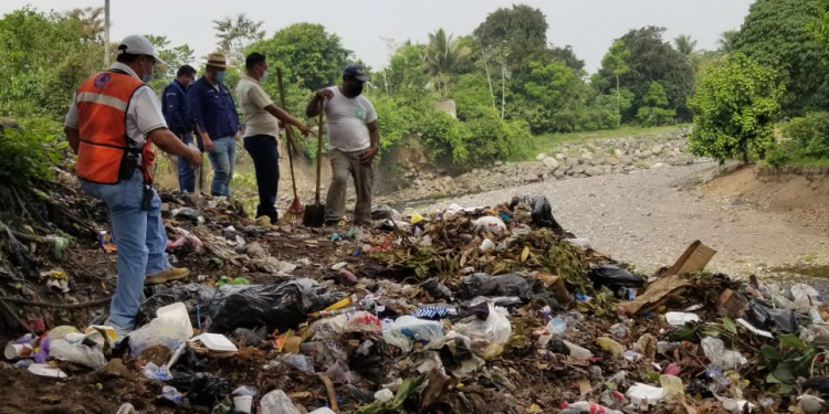Eliminan basurero ilegal en Suchitepéquez