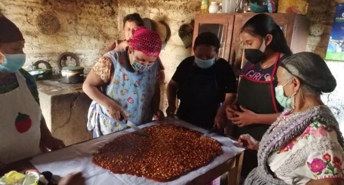 Mujeres de Unidades Productivas reciben capacitaciones de SOSEP