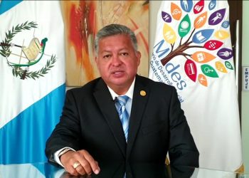 Mides defiende derechos de adultos mayores