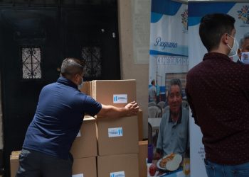 Mides entrega alimentos en hogar de ancianos