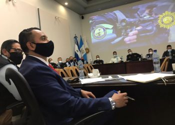 Viceministro Fernando Rodas coordina con mandos antinarcóticos acciones operativas