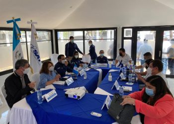 Tiempo de tránsito de mercancías entre Guatemala y El Salvador  bajaría de 43 horas a 10 minutos