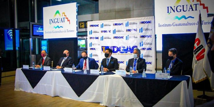 Aterriza en el país el primer vuelo de la aerolínea JetBlue, de Nueva York a Guatemala