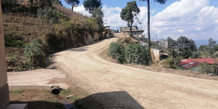 Convoyes regionales amplían área del cementerio y predio para polideportivo en Pachalum