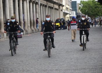 Fortalecen seguridad con patrullajes e identifican personas en la zona uno capitalina