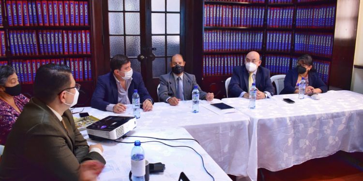 Consejo Filatélico afina detalles para la emisión de sellos postales del Bicentenario