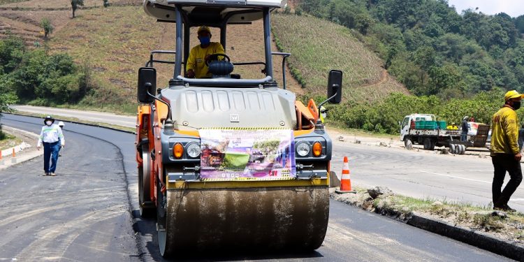 Trabajos de recuperación de asfalto en la CA-01 Occidente