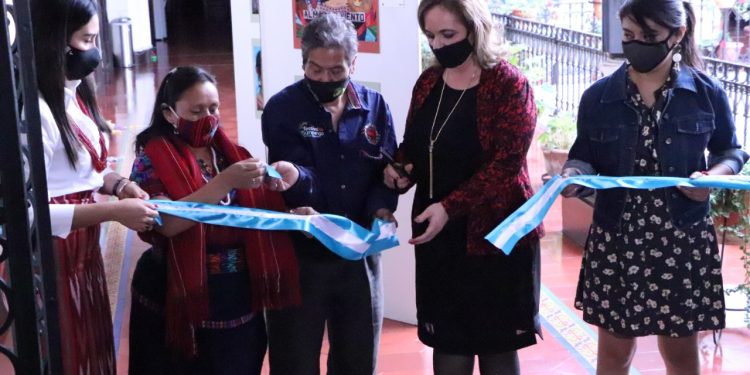 “TZ’ UNUNN, Mensajero del Tiempo”, exposición en Correos de Guatemala