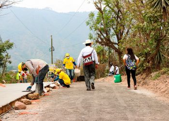Carretera entre San Juan y San Pedro la Laguna es pavimentada con concreto hidráulico