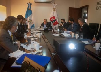 El Presidente Dr. Alejandro Giammattei, conoce de cerca las acciones del CIV