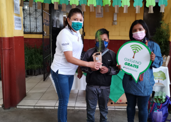 Estudiantes de Sacatepéquez protegen los árboles