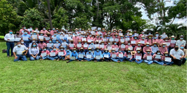 Educación ambiental promueve proyectos productivos